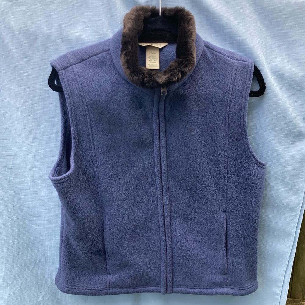 L.L.Bean Women’s Medium Vest Fur Blue
